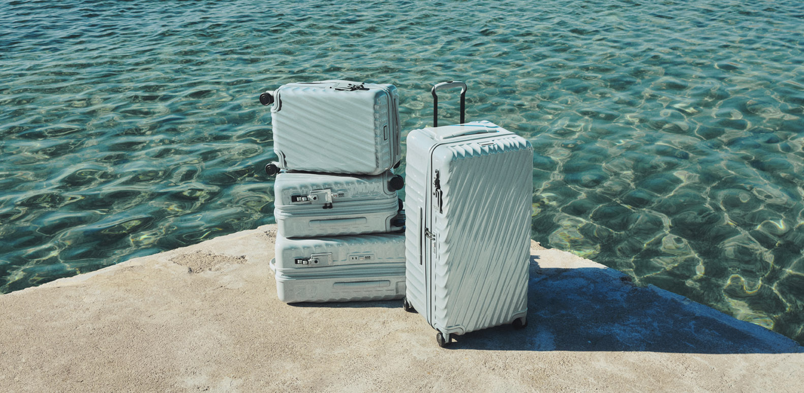 TUMI 19 Degree Aluminum 